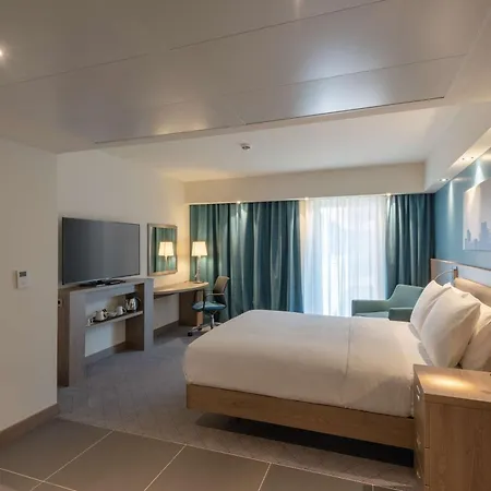 Hampton By Hilton Centre Hotel 3*