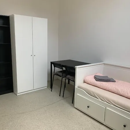Hampton By Hilton Centre Hotel 3*