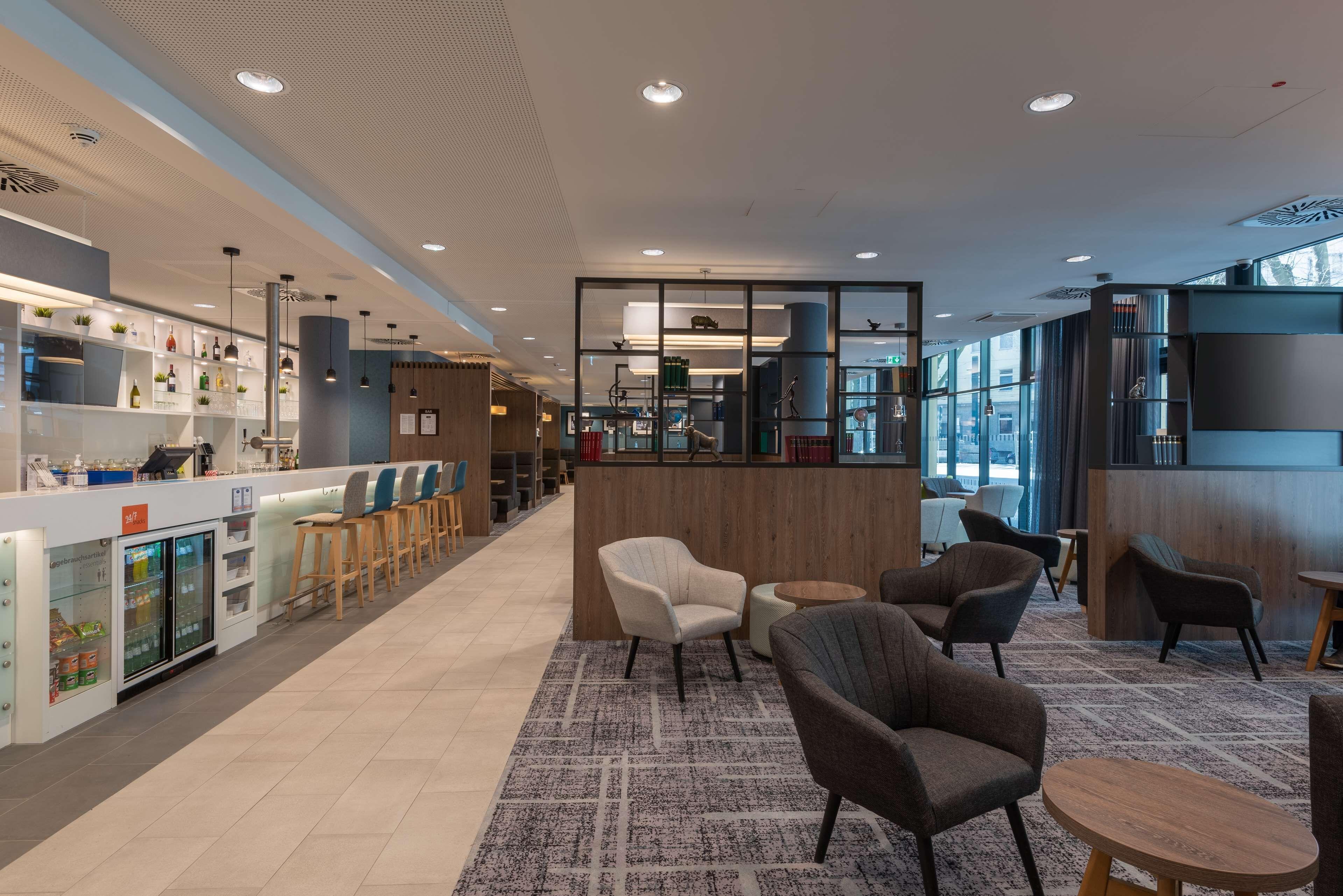 Hampton By Hilton Centre Hotel 3*