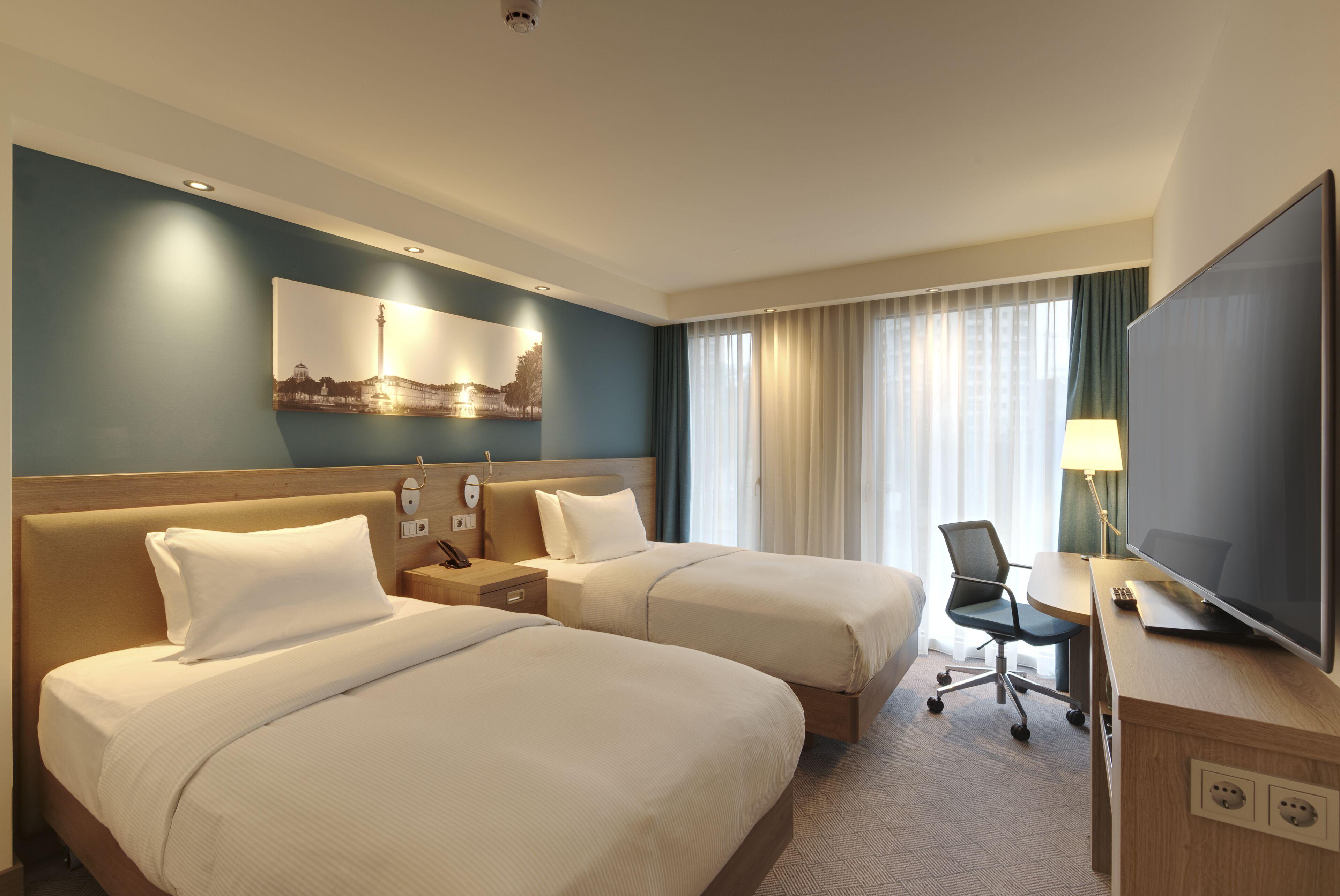 Hampton By Hilton Centre Hotel 3*