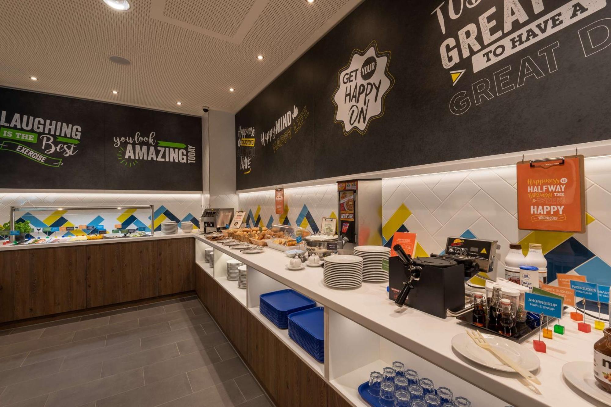 Hotel Hampton By Hilton Centre 3*